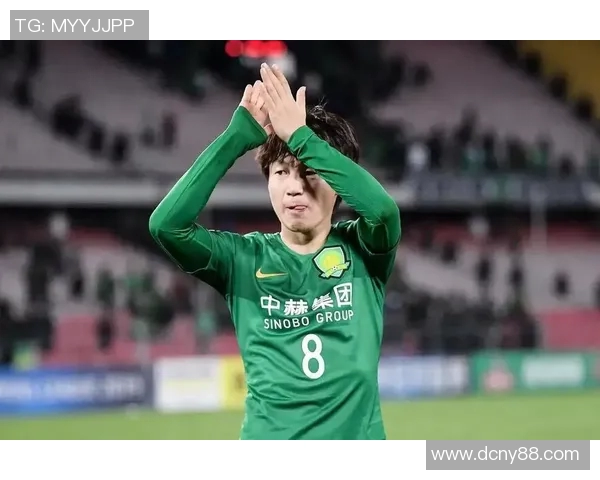 中国男足球明星盘点：他们在绿茵场上的辉煌成就与影响力